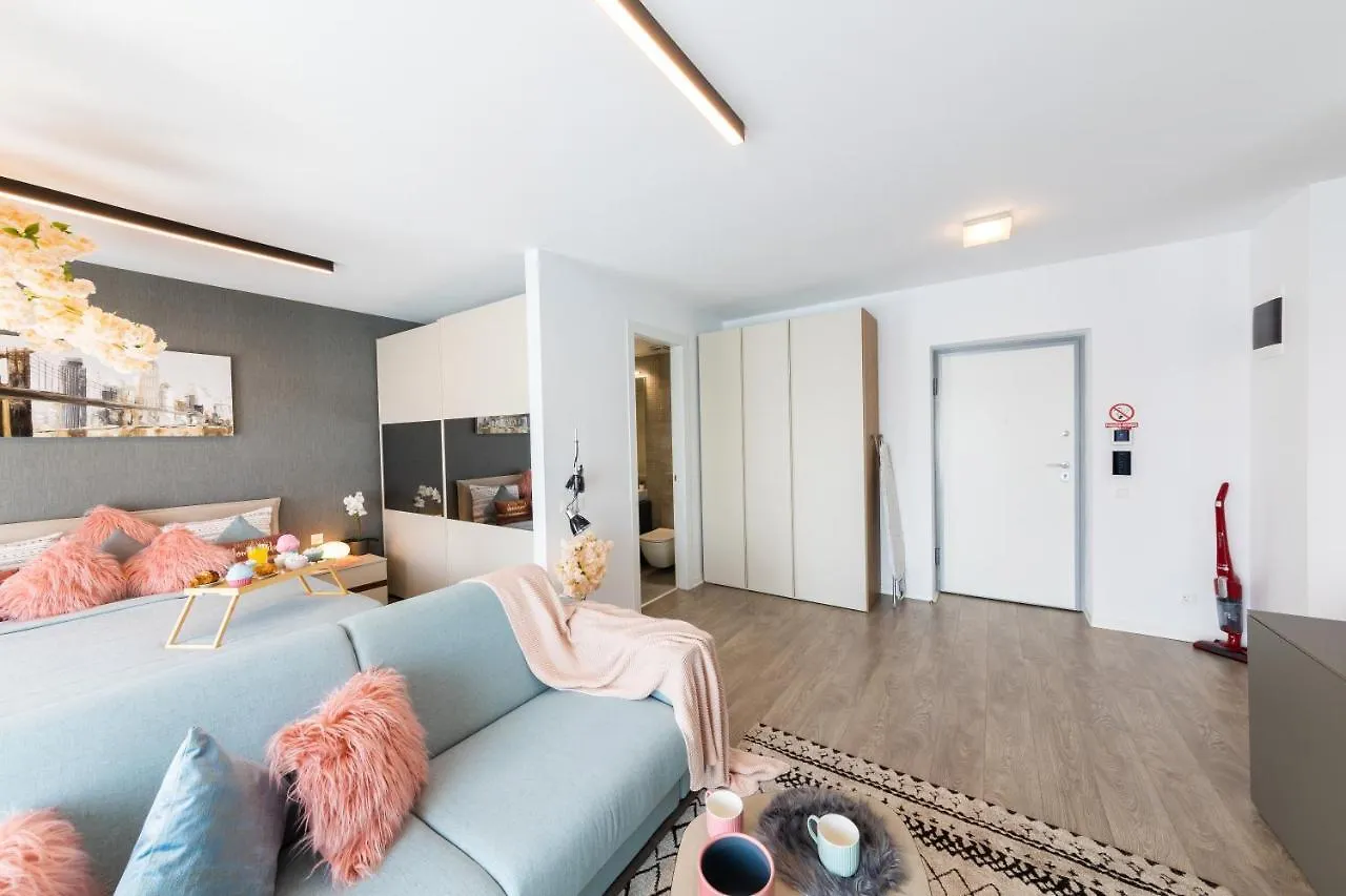 Wonderful Scape Apartment Bucureşti