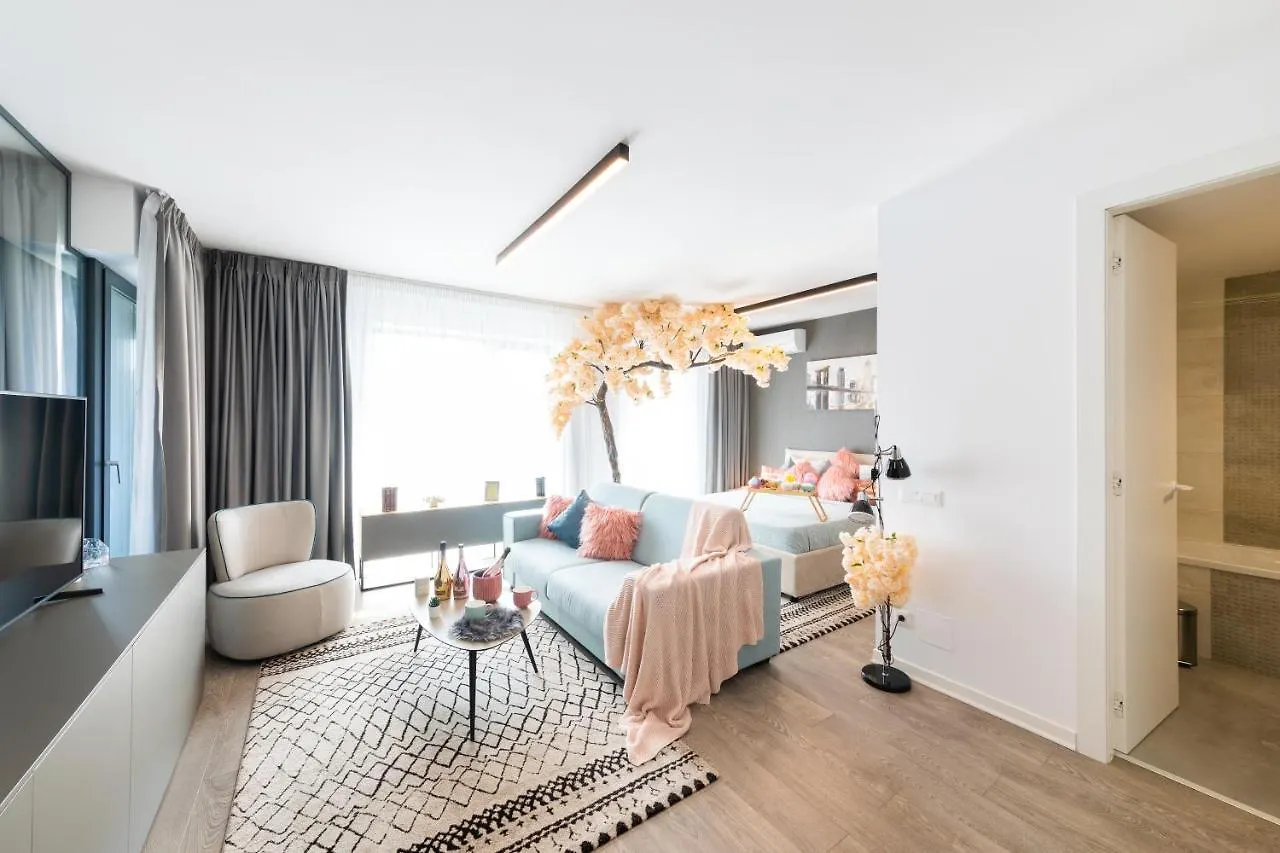 Wonderful Scape Apartment Bucureşti